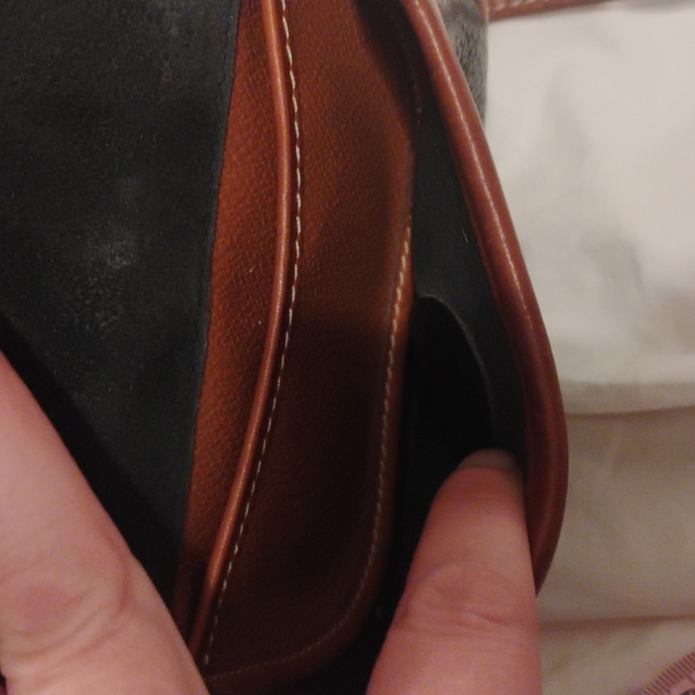 Vintage Dooney & Bourke Black Pebbled Leather Crossbody with Brown Trim - Picture 3 of 5